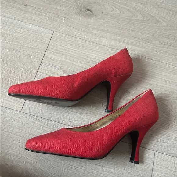 Mario Valentino Vintage Red Women's Heels - Picture 2 of 3